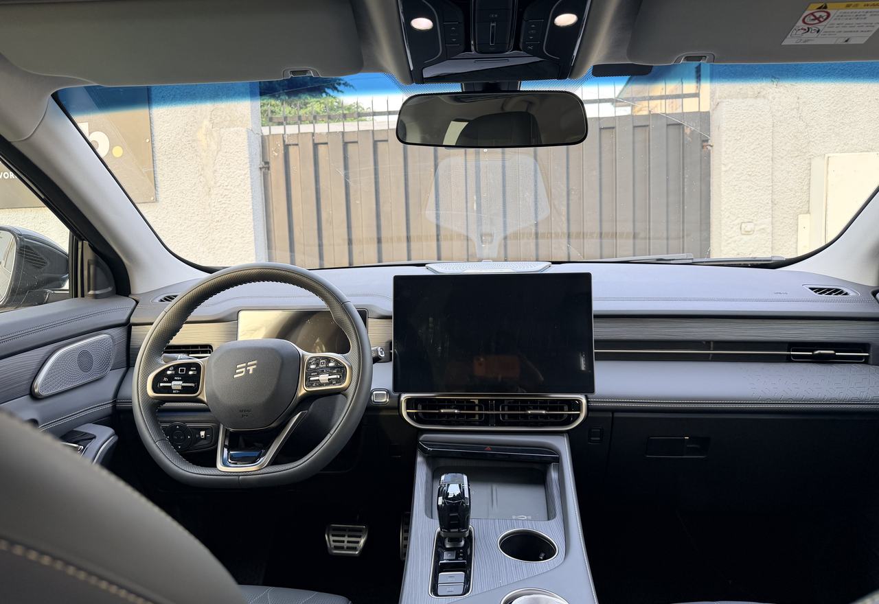 Jetour L9 (5)